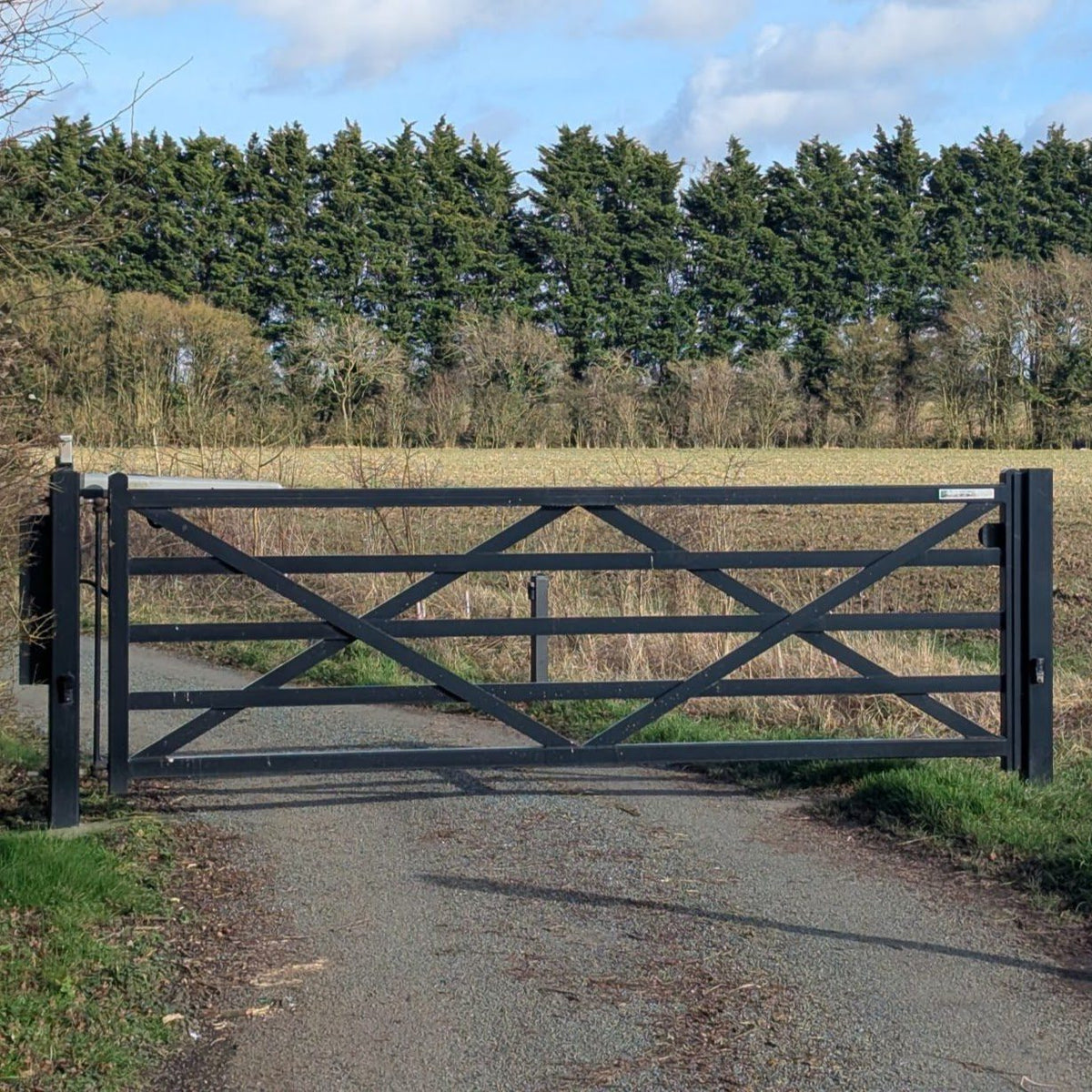 EstateGuard single leaf five-bar style automated swing gate